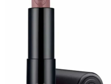 Essence-Long-Lasting-Lipstick-01-870x450