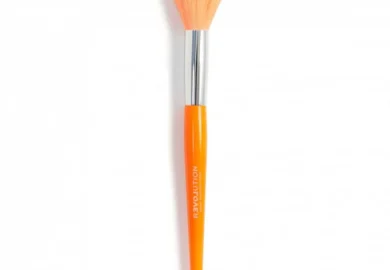 Makeup Revolution Queen Buffing Brush