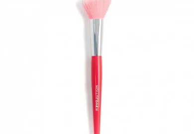 Makeup Revolution Queen Powder Angled Brush