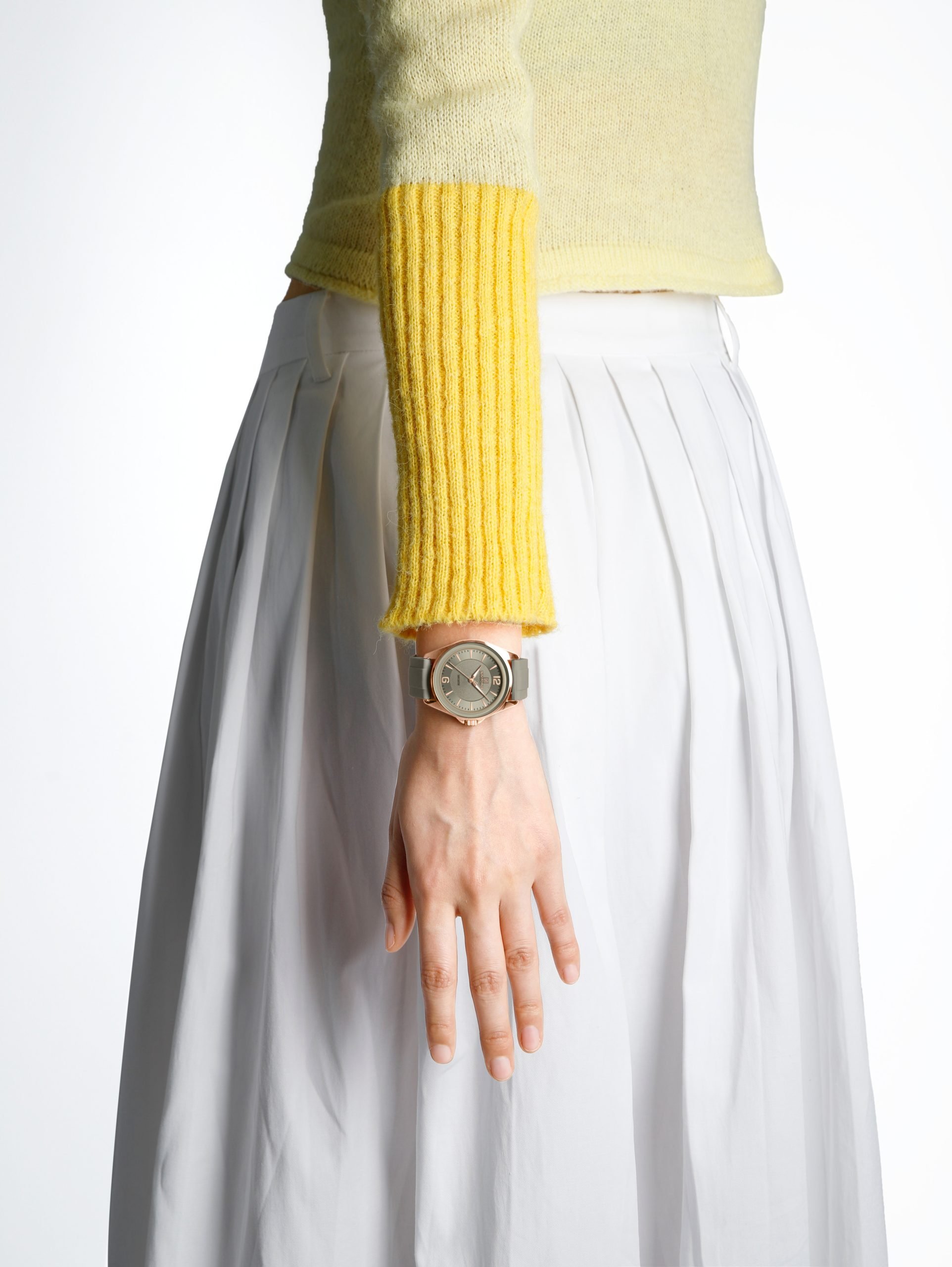 Luxurious NaviForce NF-5068-2 Women’s Watch 5 Luxurious NaviForce NF-5068-2 Women’s Watch 5