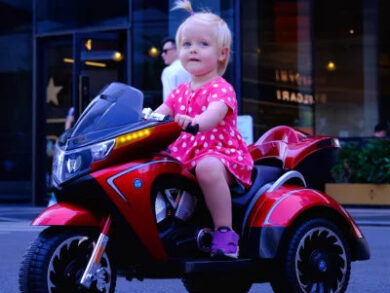 🏍️ BMW Three Wheels Rechargeable Kids Ride-On Bike 2